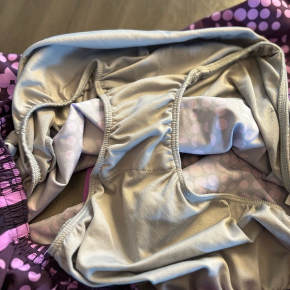 Women’s Nike Size L Purple Dots Running Shorts. Inseam 3”. Notes - Picture 6 of 8